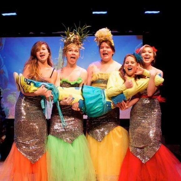 Meet your Posher, Elizabeth - Picture 7 of 10